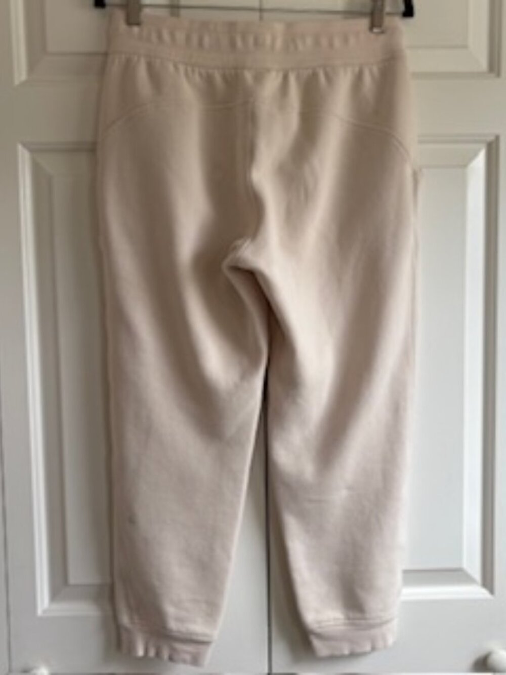 EUC Lululemon Scuba Jogger Bone Cream Fleece Sweatpants Size 8 - Picture 7 of 15